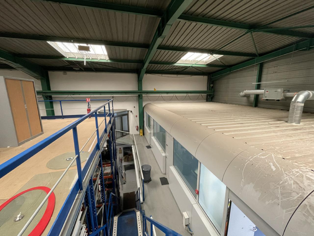 Local d'activité Montigny-le-Bretonneux 2122m² Vente local d'activité Montigny-le-Bretonneux Yvelines OVACT2423127 9